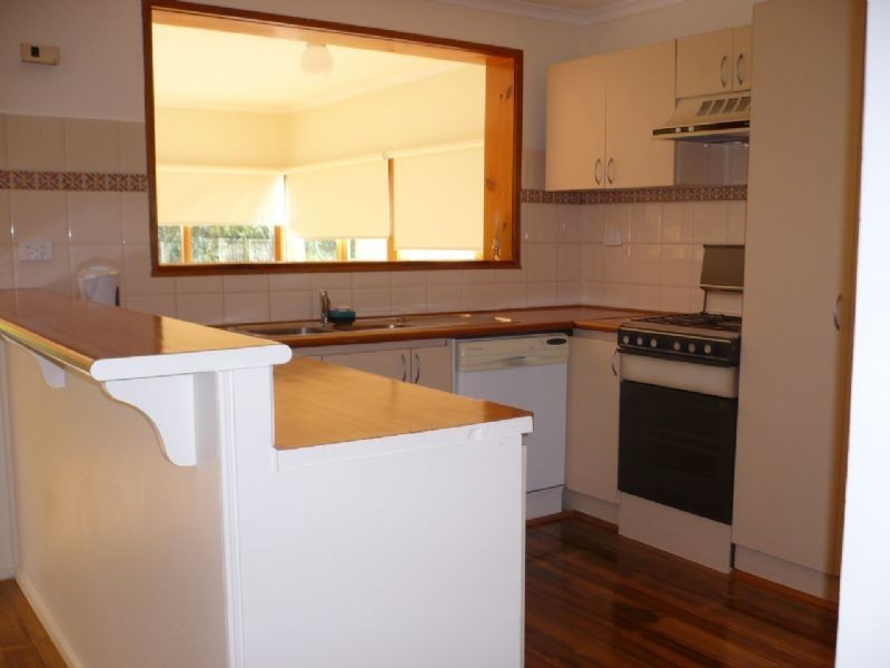 18 Eastgate Street, Craigieburn VIC 3064