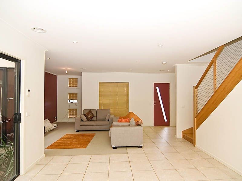 17 Orlando Drive, Roxburgh Park VIC 3064