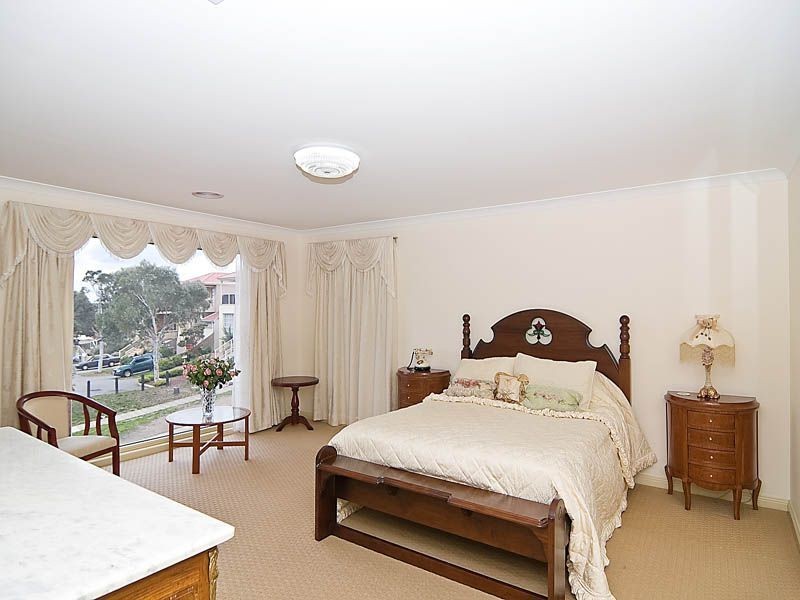 Roxburgh Park VIC 3064