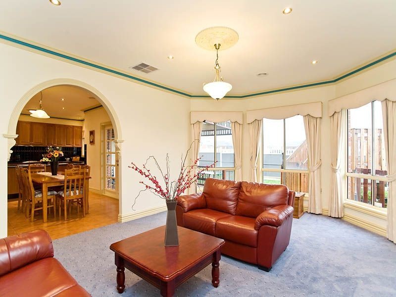 11 Bay Meadow Green, Craigieburn VIC 3064