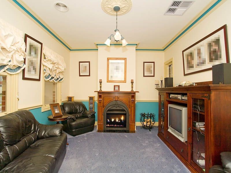 11 Bay Meadow Green, Craigieburn VIC 3064
