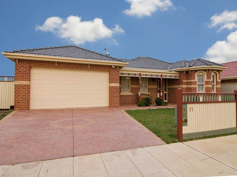 11 Bay Meadow Green, Craigieburn VIC 3064