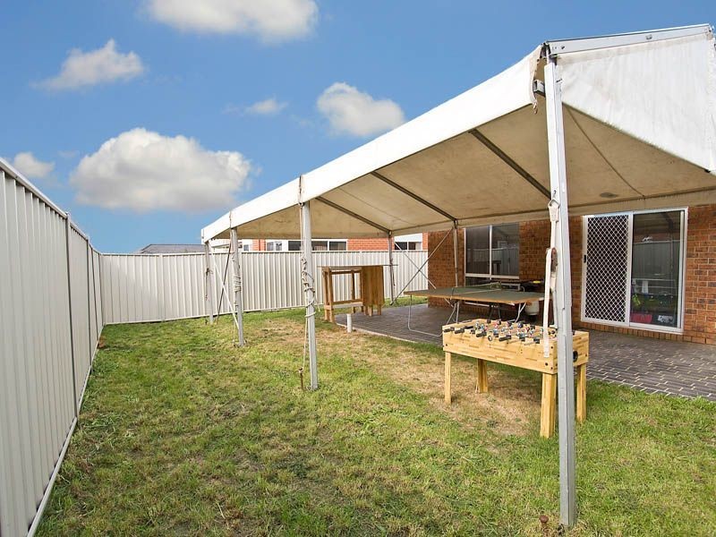 10 Tournament Rise, Craigieburn VIC 3064