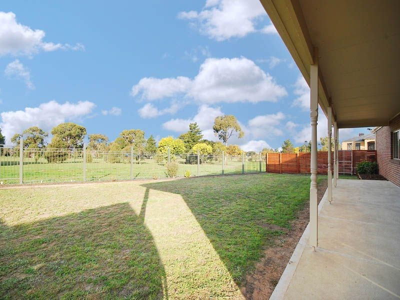 11 St.Cloud Green, Craigieburn VIC 3064