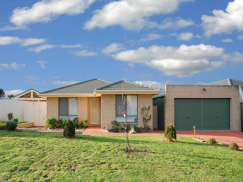 10 Heytesbury Crescent, Craigieburn VIC 3064