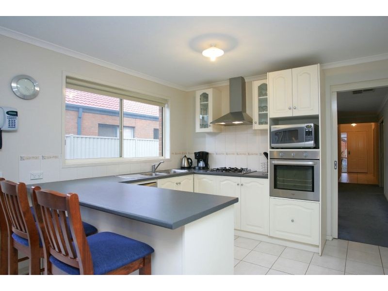 14 Bay Meadow Green, Craigieburn VIC 3064