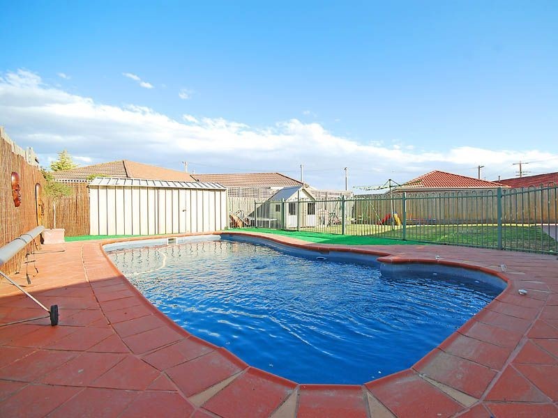 79 Banbury Crescent, Craigieburn VIC 3064