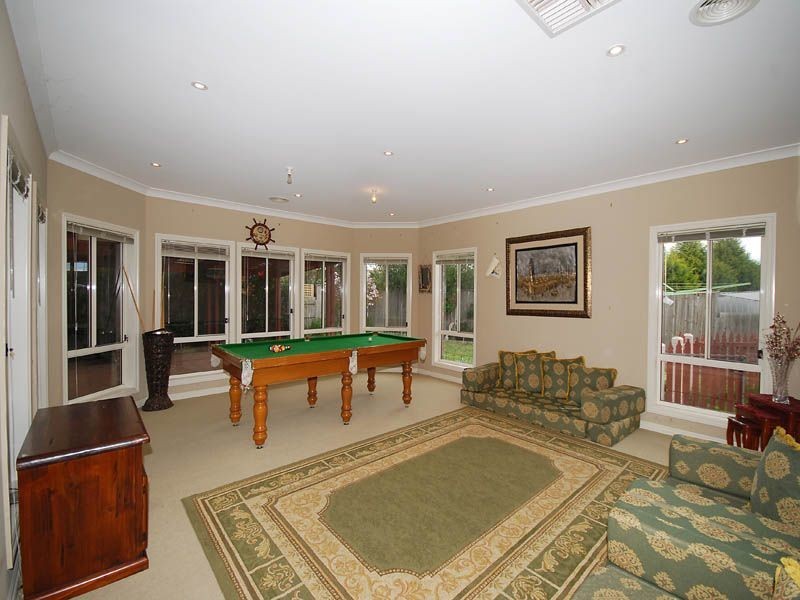 10 Tavistock Court, Craigieburn VIC 3064