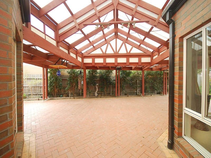 10 Tavistock Court, Craigieburn VIC 3064