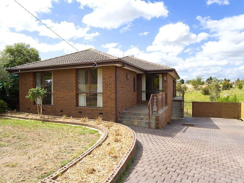 10 Penryn Place, Craigieburn VIC 3064