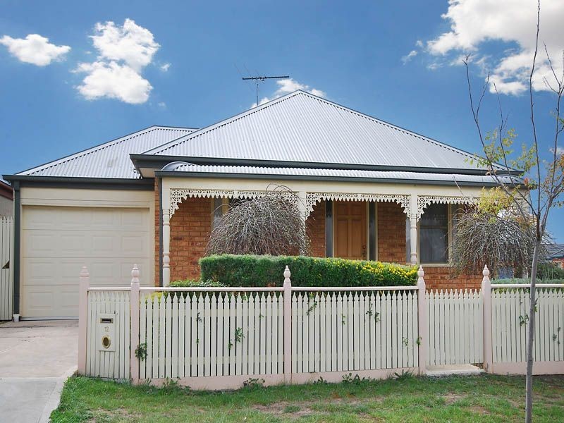 12 Shearwater Place, Craigieburn VIC 3064
