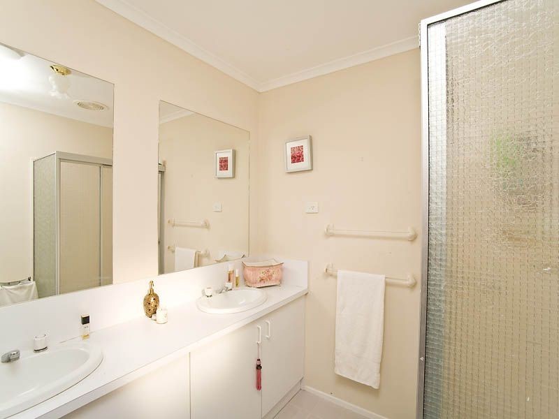 105  Hothlyn Drive, Craigieburn VIC 3064