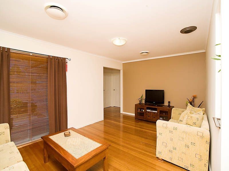 2  Valley Court, Craigieburn VIC 3064