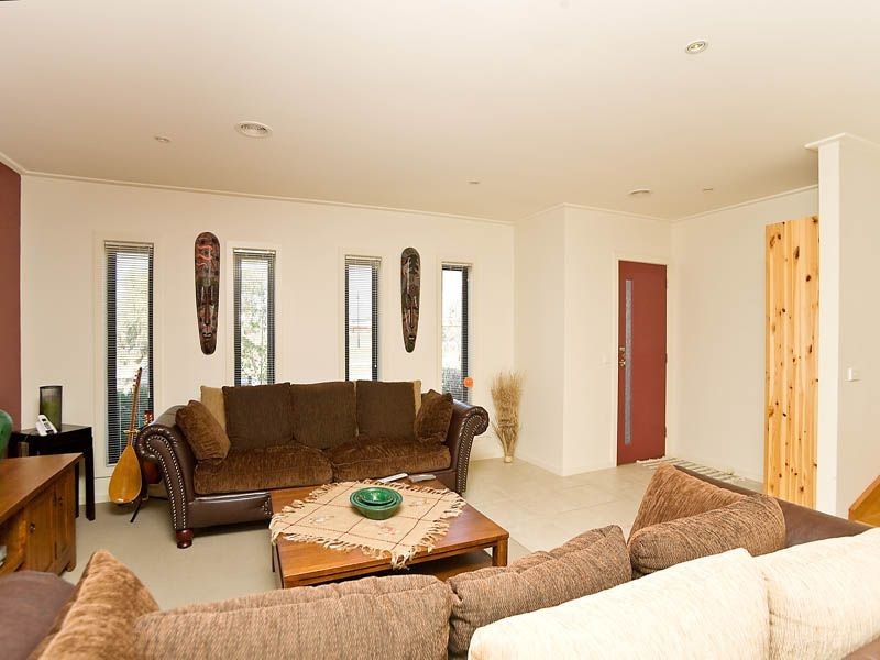 23 Orlando Drive, Roxburgh Park VIC 3064