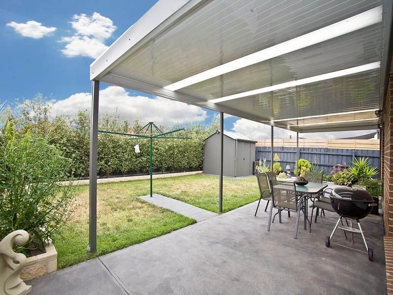 22 Brushwood Court, Roxburgh Park VIC 3064