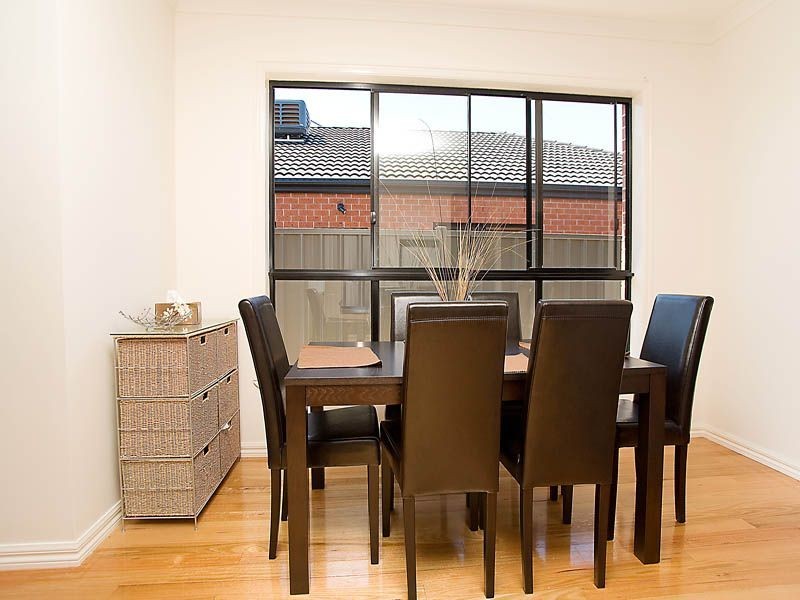 30 Mallacoota Way, Craigieburn VIC 3064