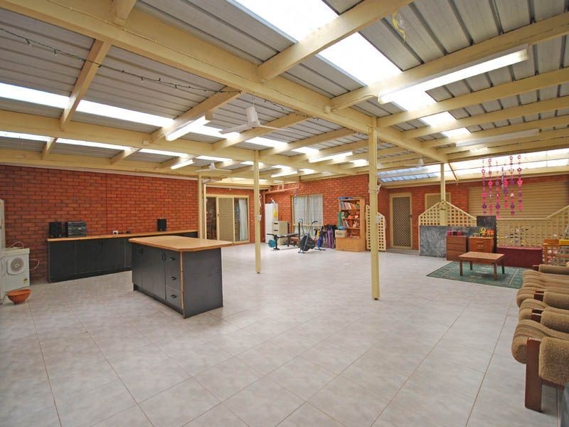 7 Pembroke Crescent, Craigieburn VIC 3064