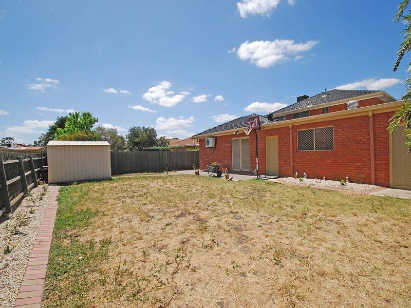 7 Pembroke Crescent, Craigieburn VIC 3064