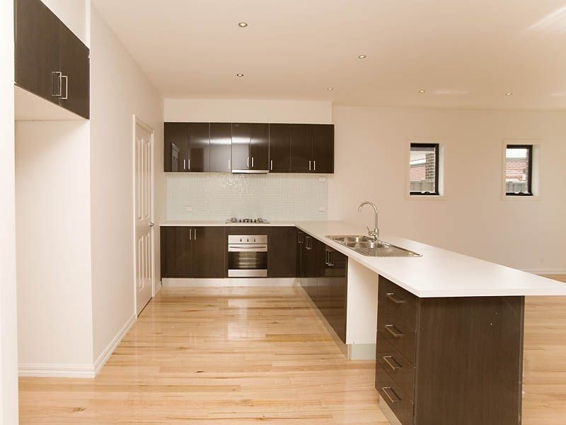 27 Mallacoota Way, Craigieburn VIC 3064