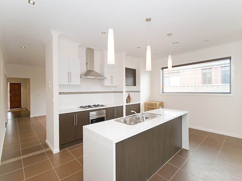 11  Pymble Gardens, Craigieburn VIC 3064