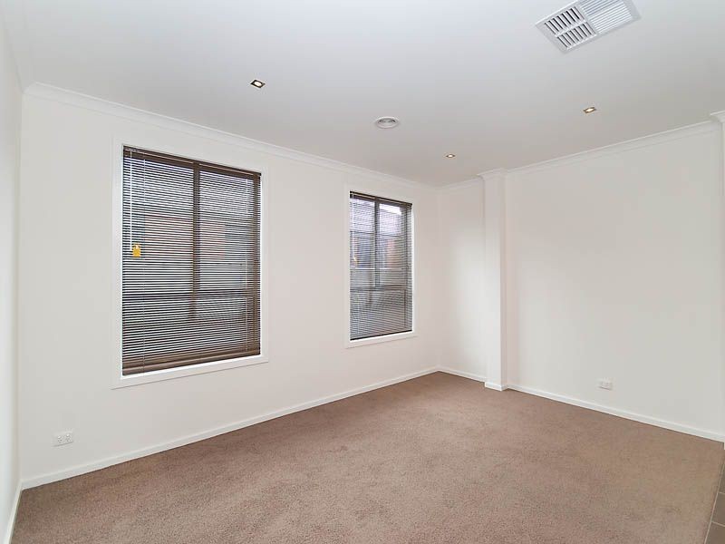 11  Pymble Gardens, Craigieburn VIC 3064