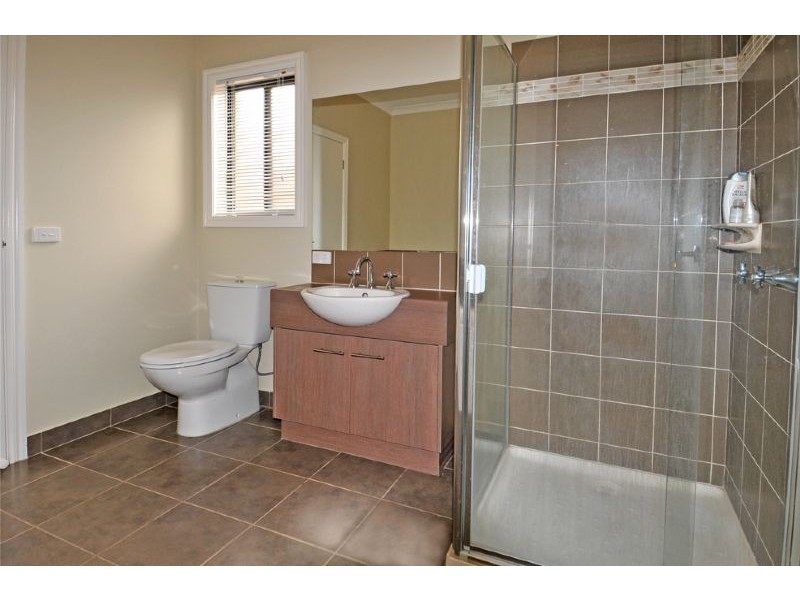 31 Bellfield Drive, Craigieburn VIC 3064