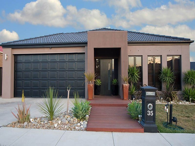 35  Coronet Avenue, Roxburgh Park VIC 3064