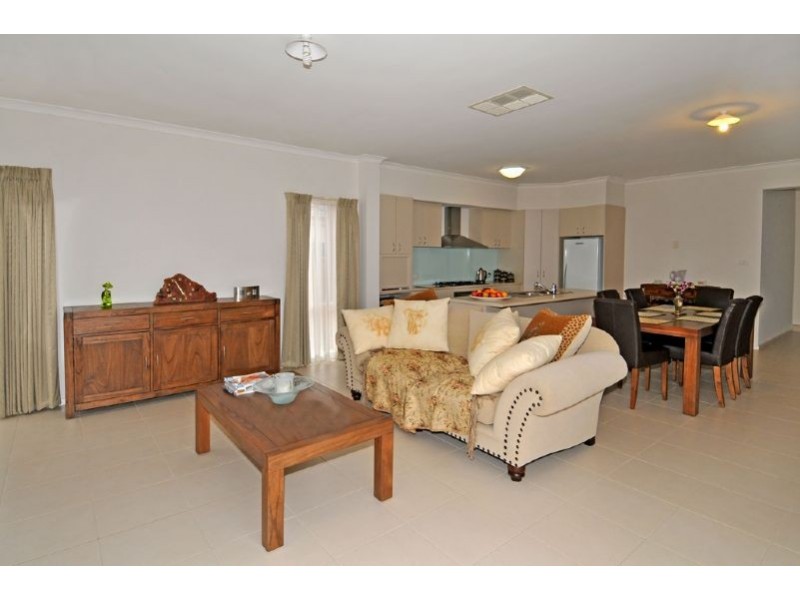 23 Claremont Street, Craigieburn VIC 3064