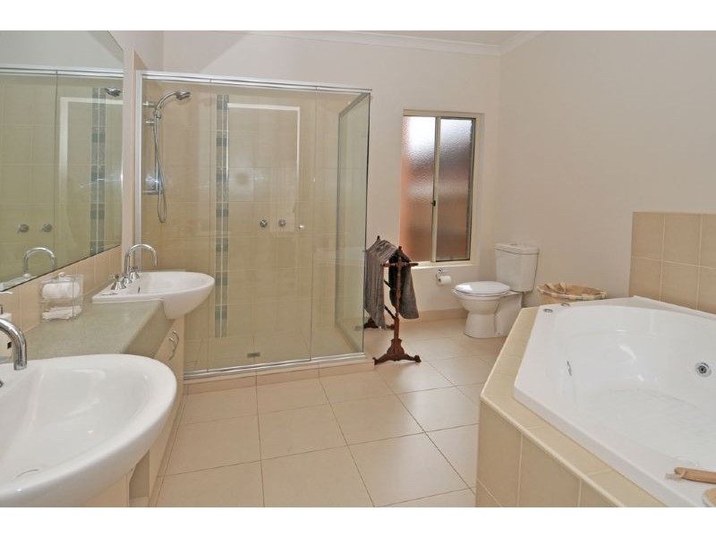 23 Claremont Street, Craigieburn VIC 3064