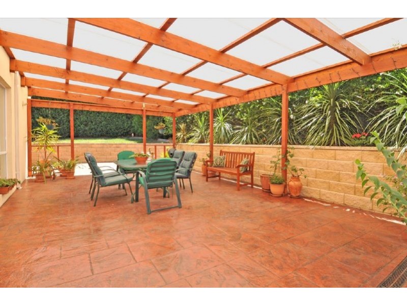 12 Hunter Avenue, Roxburgh Park VIC 3064