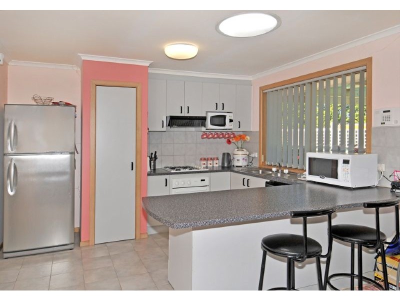 41 Yarcombe Crescent, Craigieburn VIC 3064