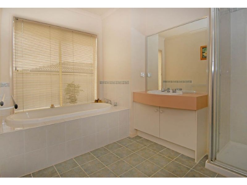 13 Sunnybrook Court, Craigieburn VIC 3064