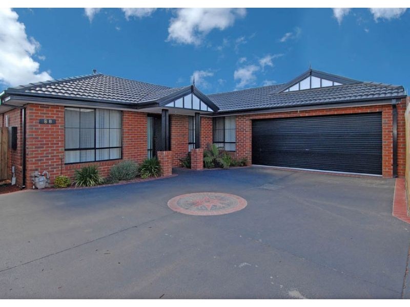 8B Verwood Court, Craigieburn VIC 3064