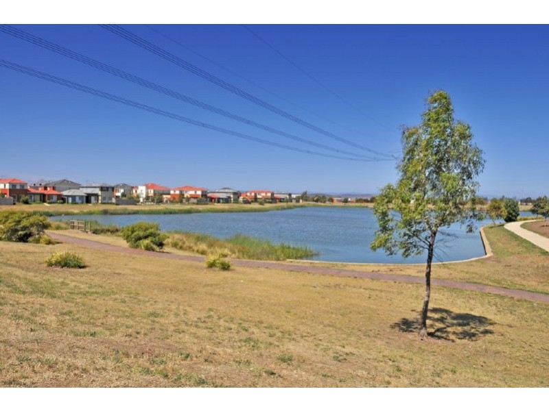 1 Brearley Place, Roxburgh Park VIC 3064