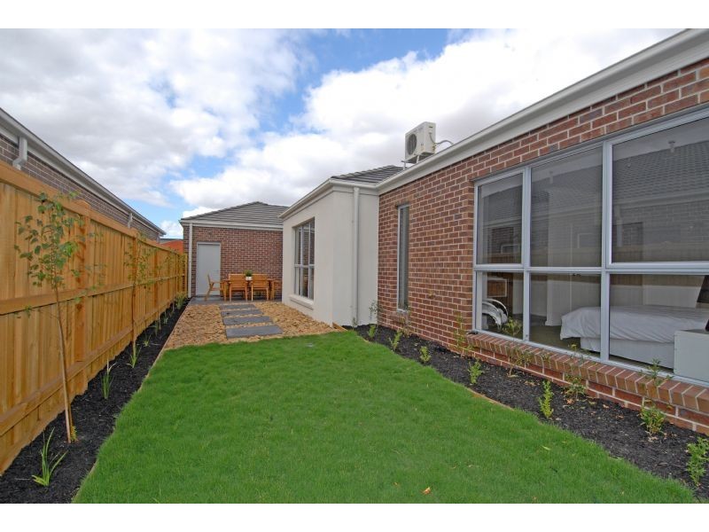 21 Grosvenor Square, Craigieburn VIC 3064