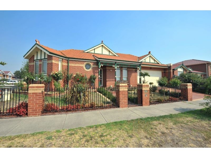 17 Kennedy Parade, Roxburgh Park VIC 3064