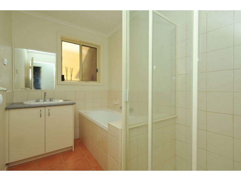 12 Willmott Drive, Craigieburn VIC 3064