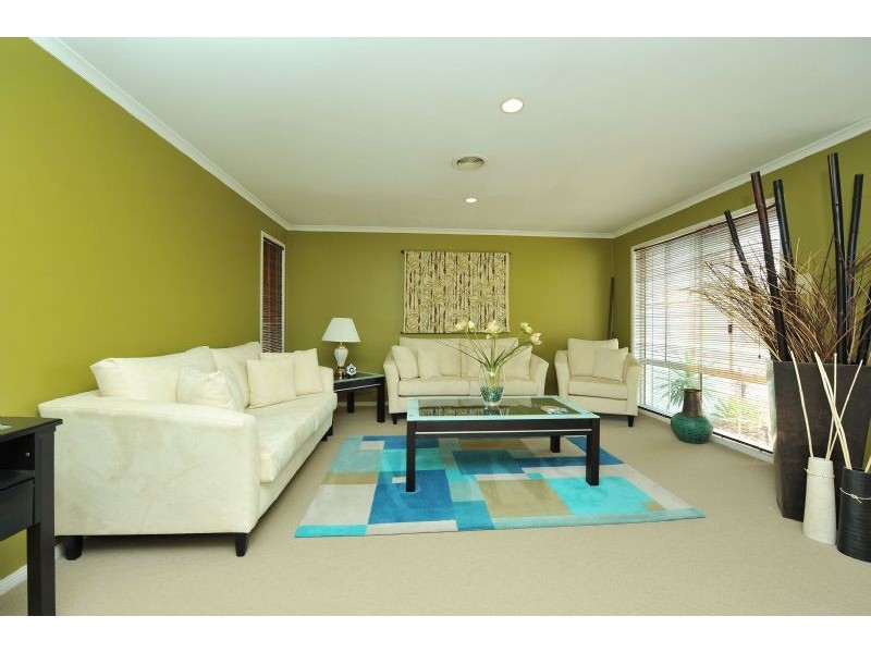 Roxburgh Park VIC 3064