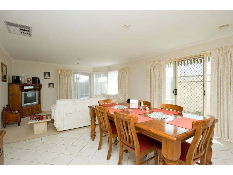 15 Elmwood Place, Craigieburn VIC 3064
