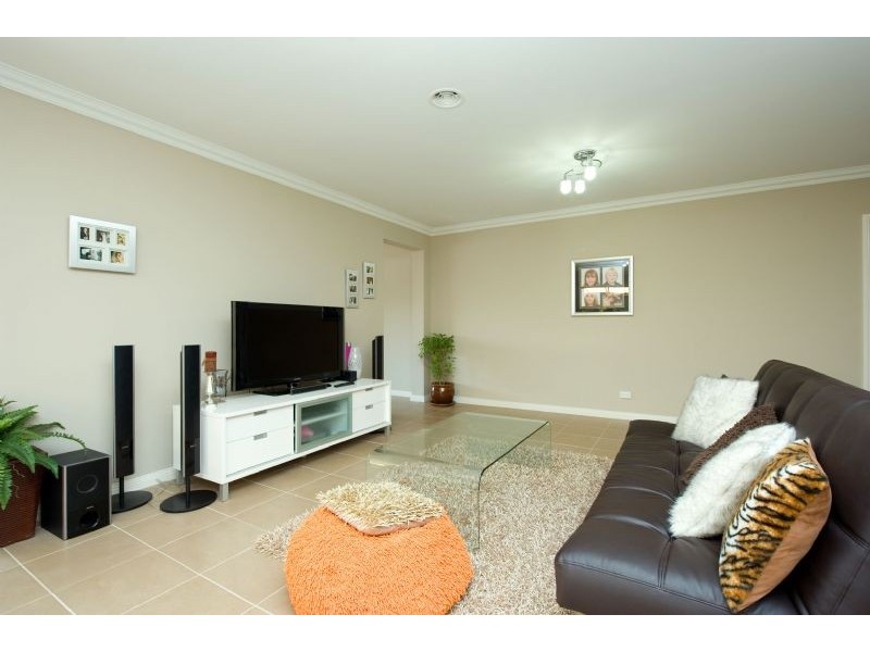 4 Gippsland Way, Craigieburn VIC 3064