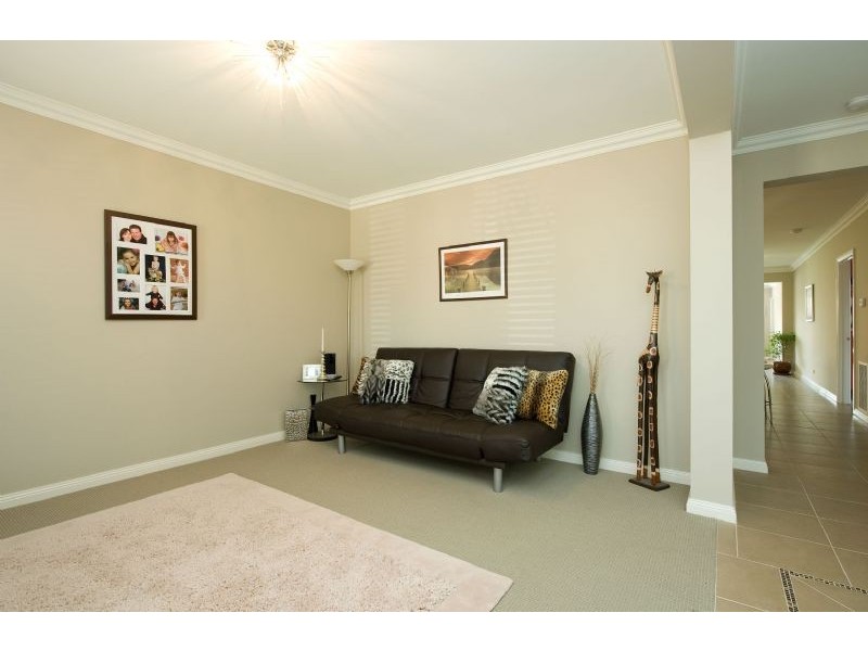 4 Gippsland Way, Craigieburn VIC 3064