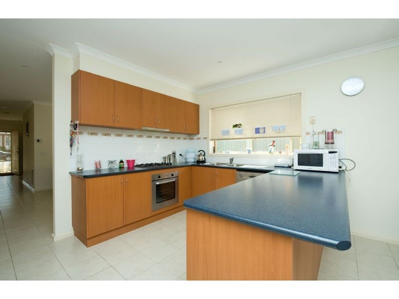 6 Studley Park Way, Craigieburn VIC 3064