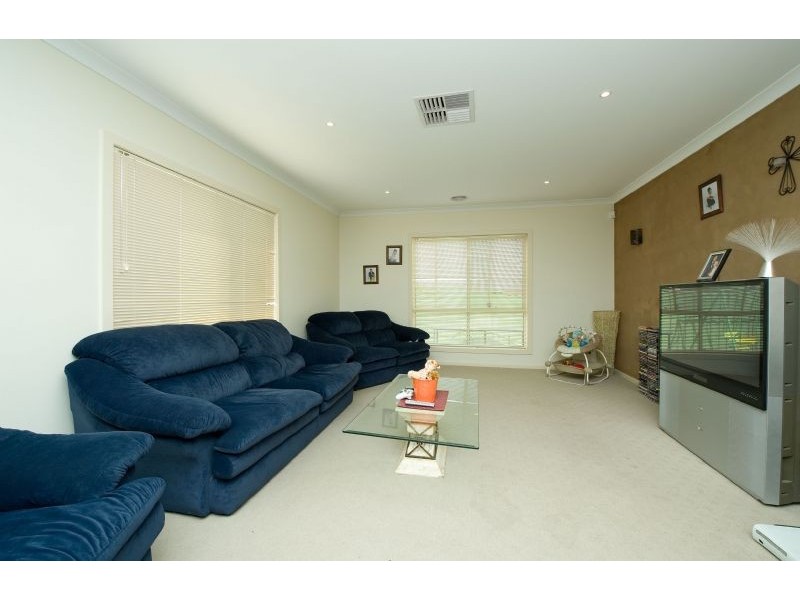 6 Studley Park Way, Craigieburn VIC 3064