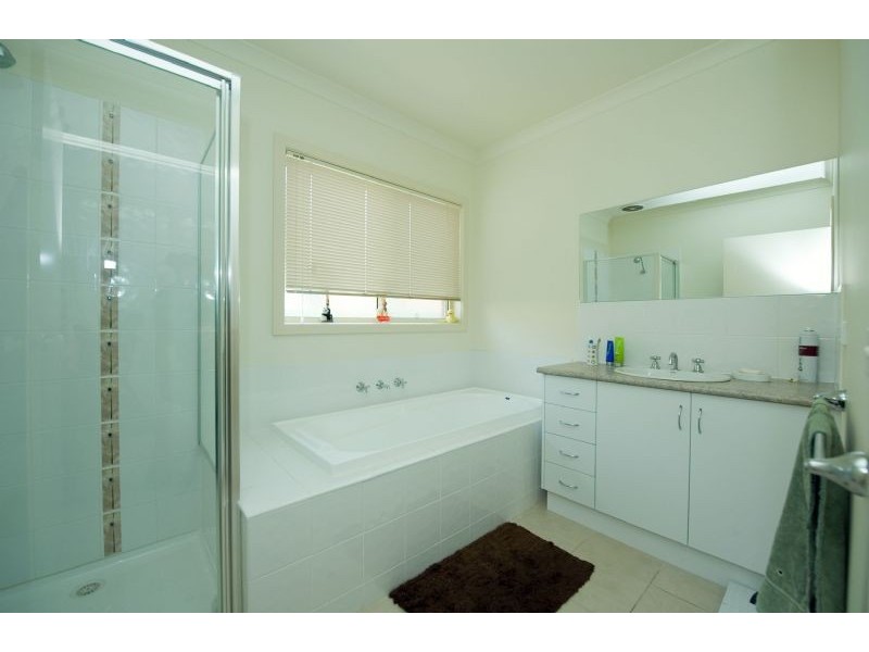 6 Studley Park Way, Craigieburn VIC 3064
