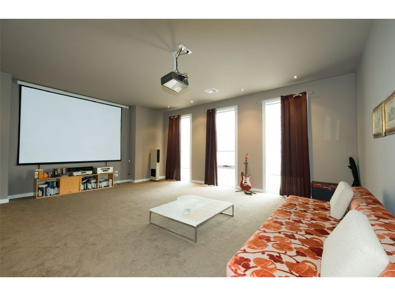 74 Royal Terrace, Craigieburn VIC 3064