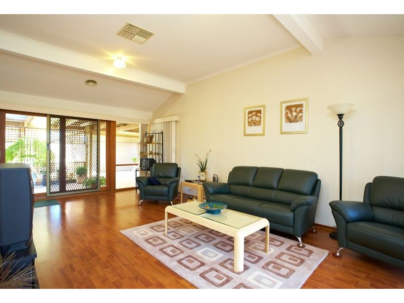 22 Cowes Street, Craigieburn VIC 3064