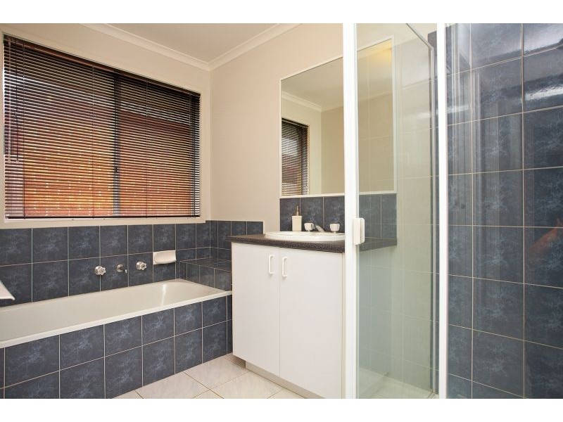 6 Exmouth Road, Craigieburn VIC 3064