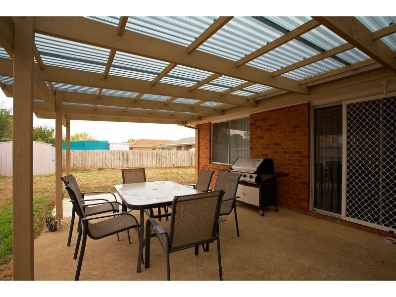 6 Exmouth Road, Craigieburn VIC 3064