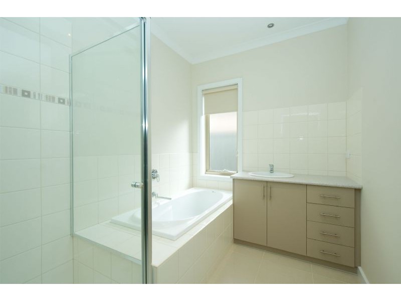 12 Somersby Road, Craigieburn VIC 3064