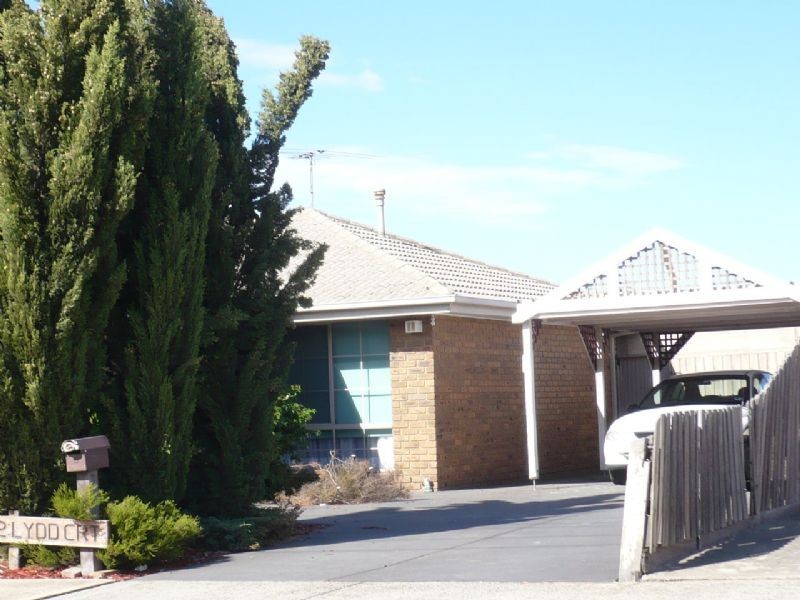2 Lydd Court, Craigieburn VIC 3064